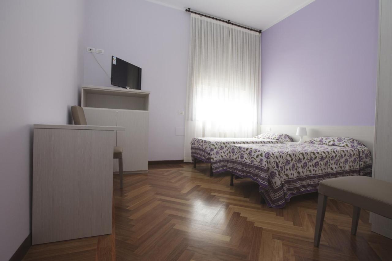 Italy Inn Genua Zimmer foto